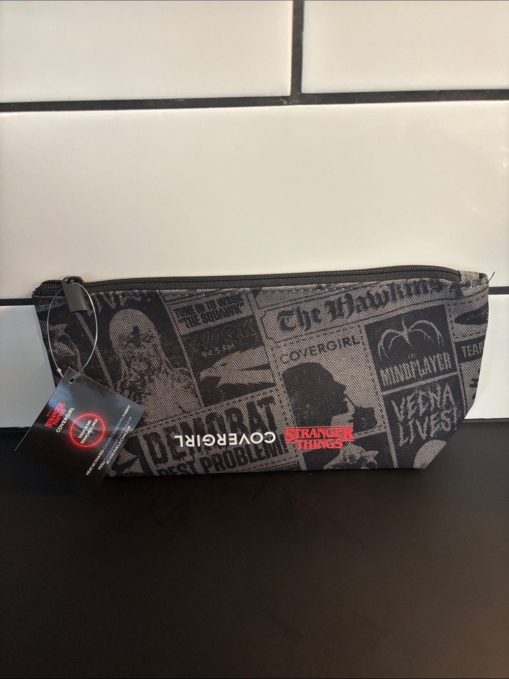 Limited -Edition COVERGIRL x Stranger Things Makeup Bag - Changes Color NWT
